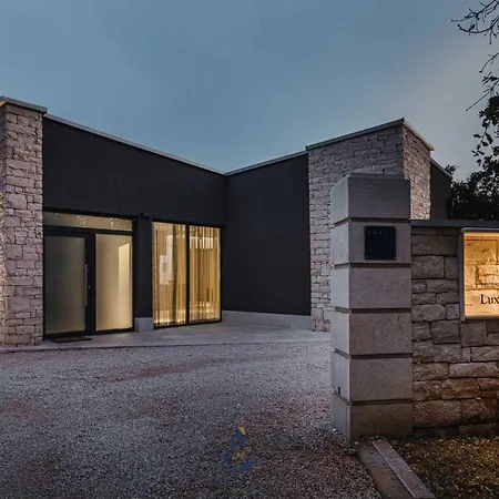 Villa Niz I By Awaytocroatia Mazurija