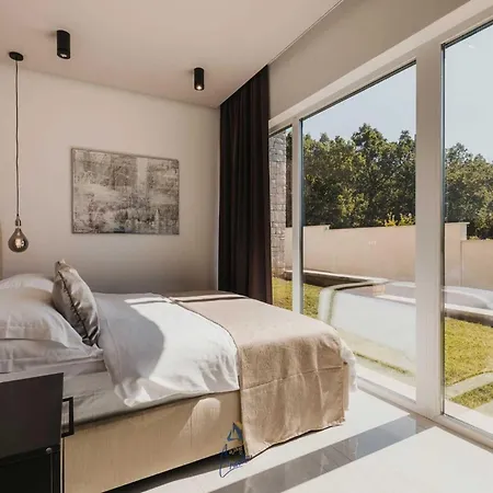 Niz I By Awaytocroatia Mazurija