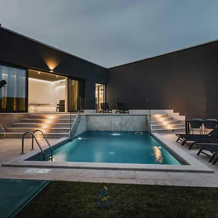 Villa Niz I By Awaytocroatia Mazurija