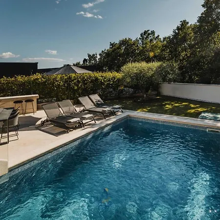 Niz I By Awaytocroatia Villa